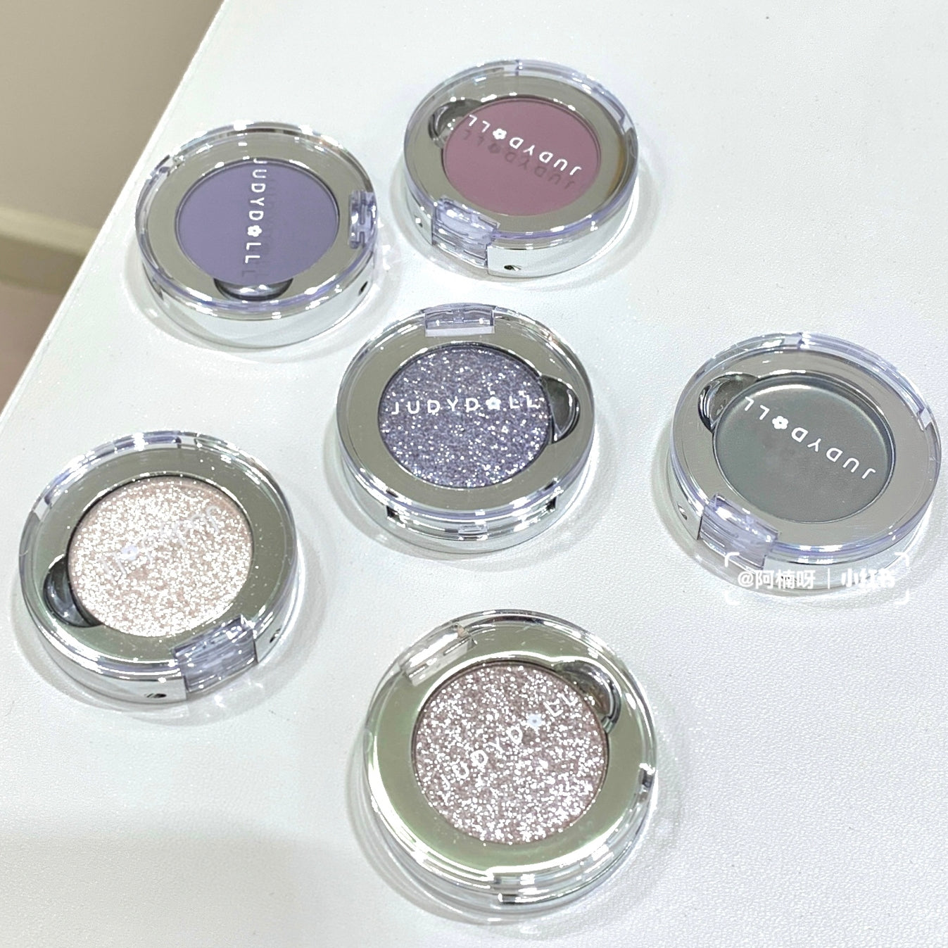 JUDYDOLL SOFT GLOW IRIDESCENT SINGLE EYESHADOW