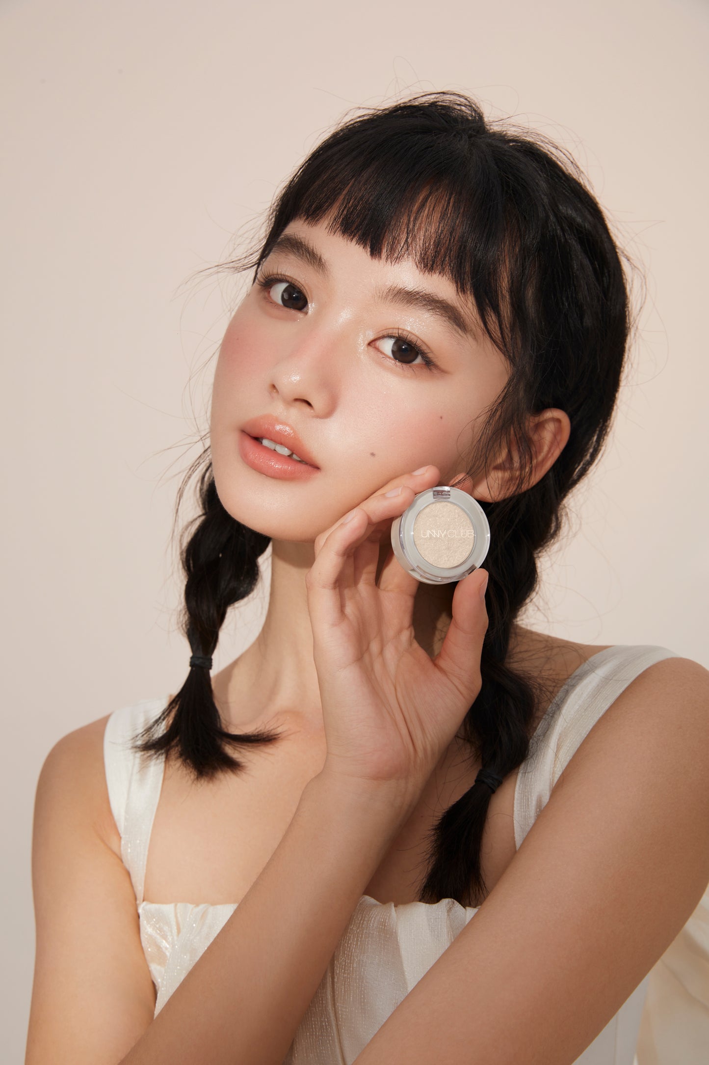 UNNY ENJOY TIME MATTE SINGLE EYE SHADOW