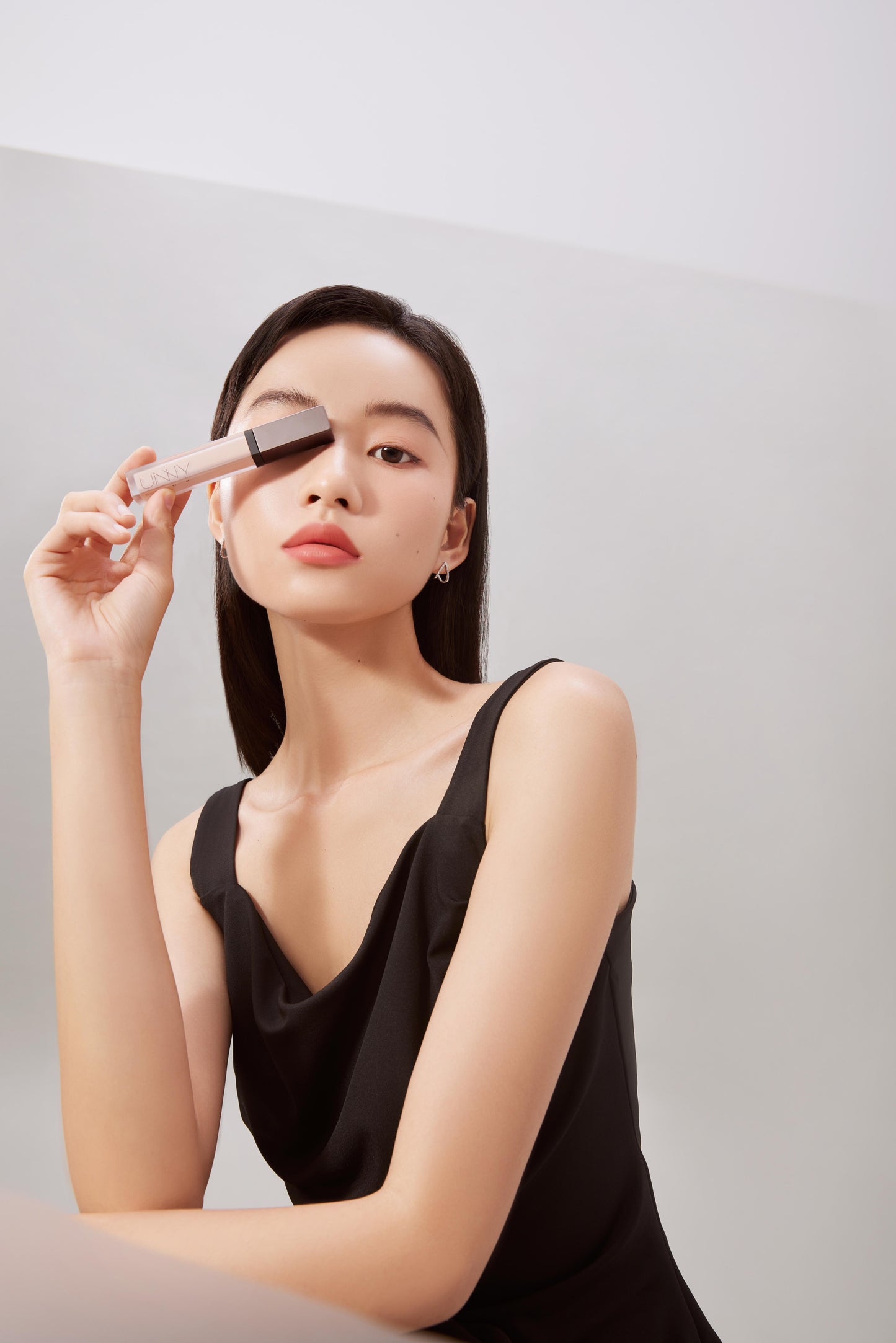 UNNY AIRY FLAWLESS LIQUID CONCEALER