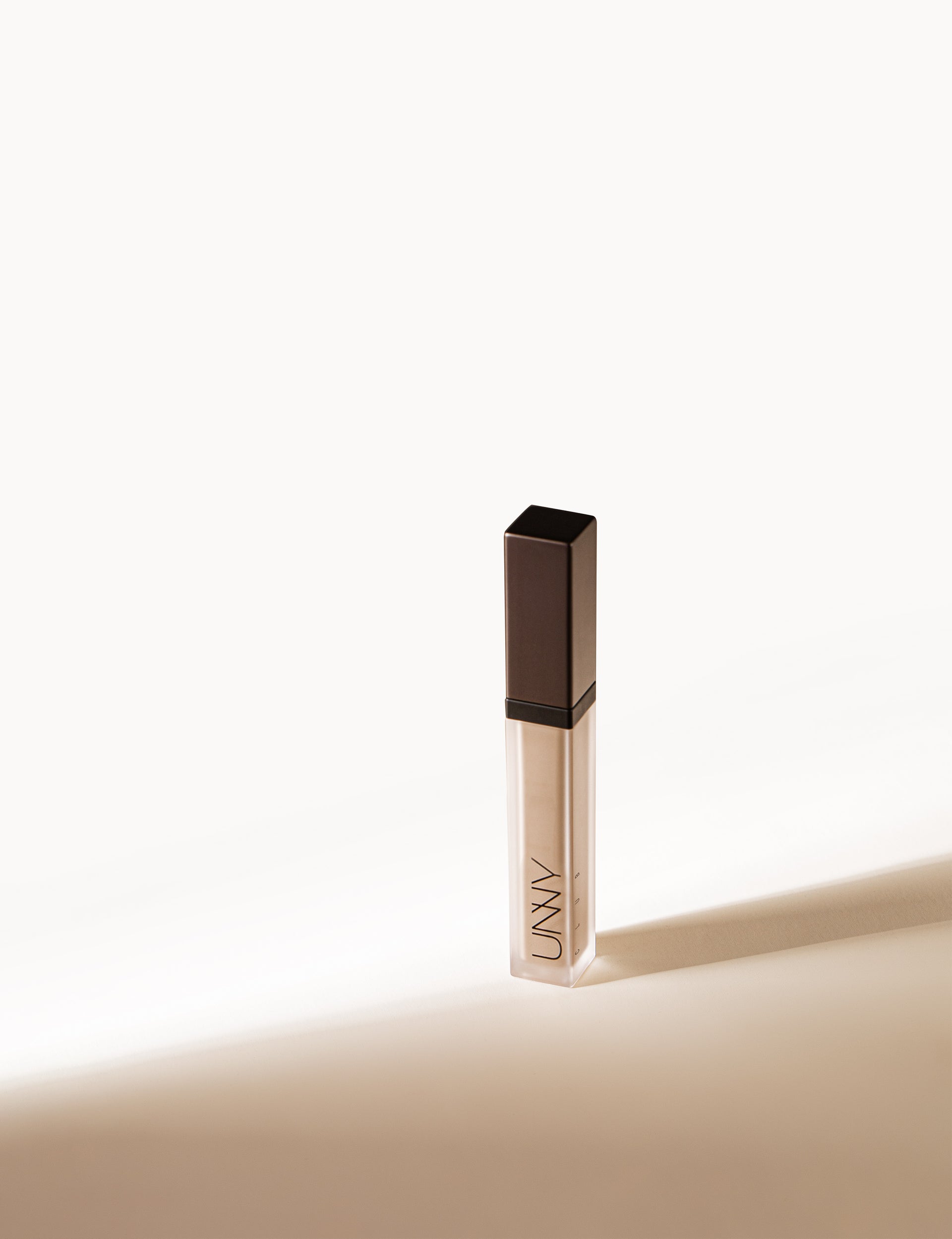 UNNY AIRY FLAWLESS LIQUID CONCEALER