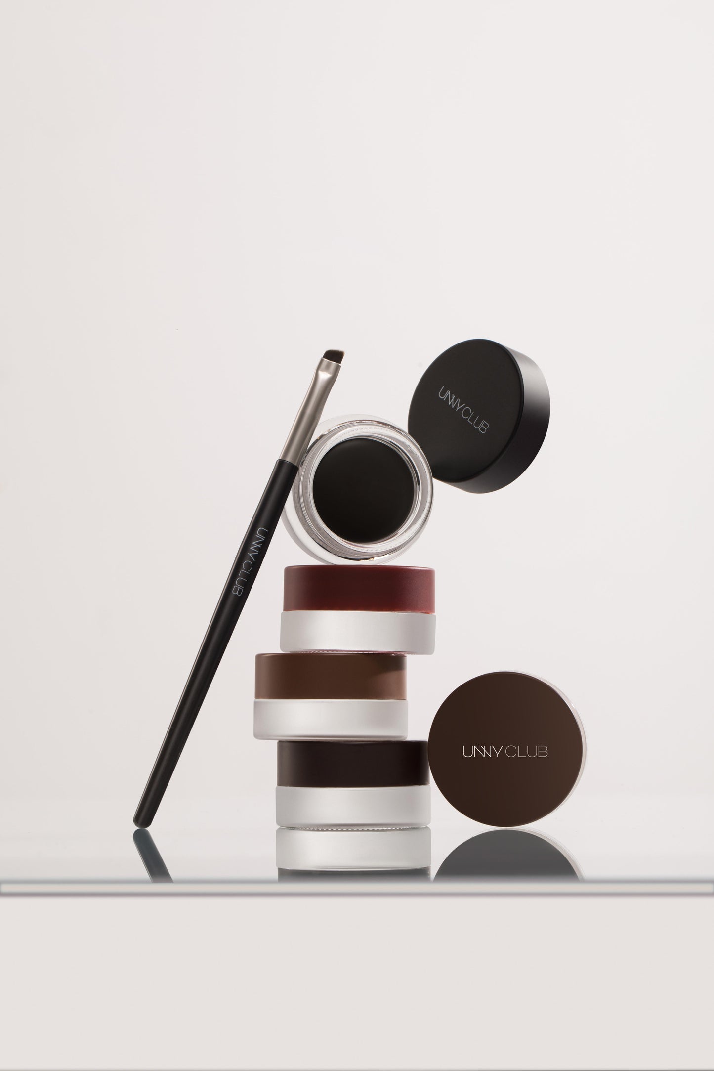 UNNY LONG-WEAR EYELINER GEL