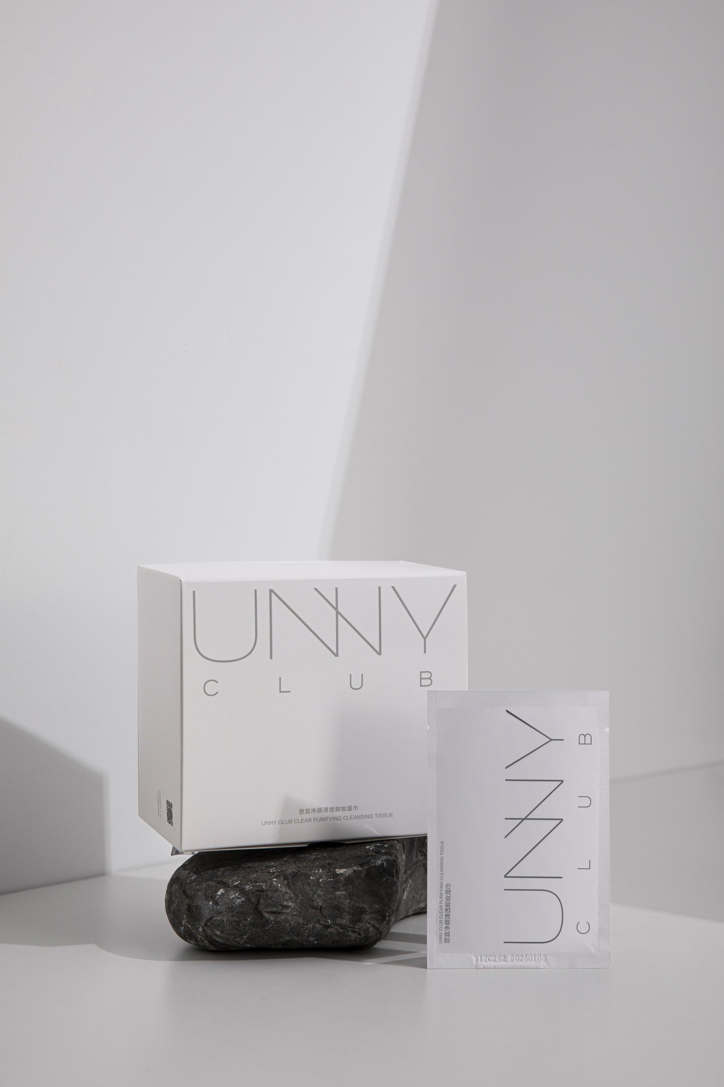UNNY WATERY MAKEUP REMOVER WIPE
