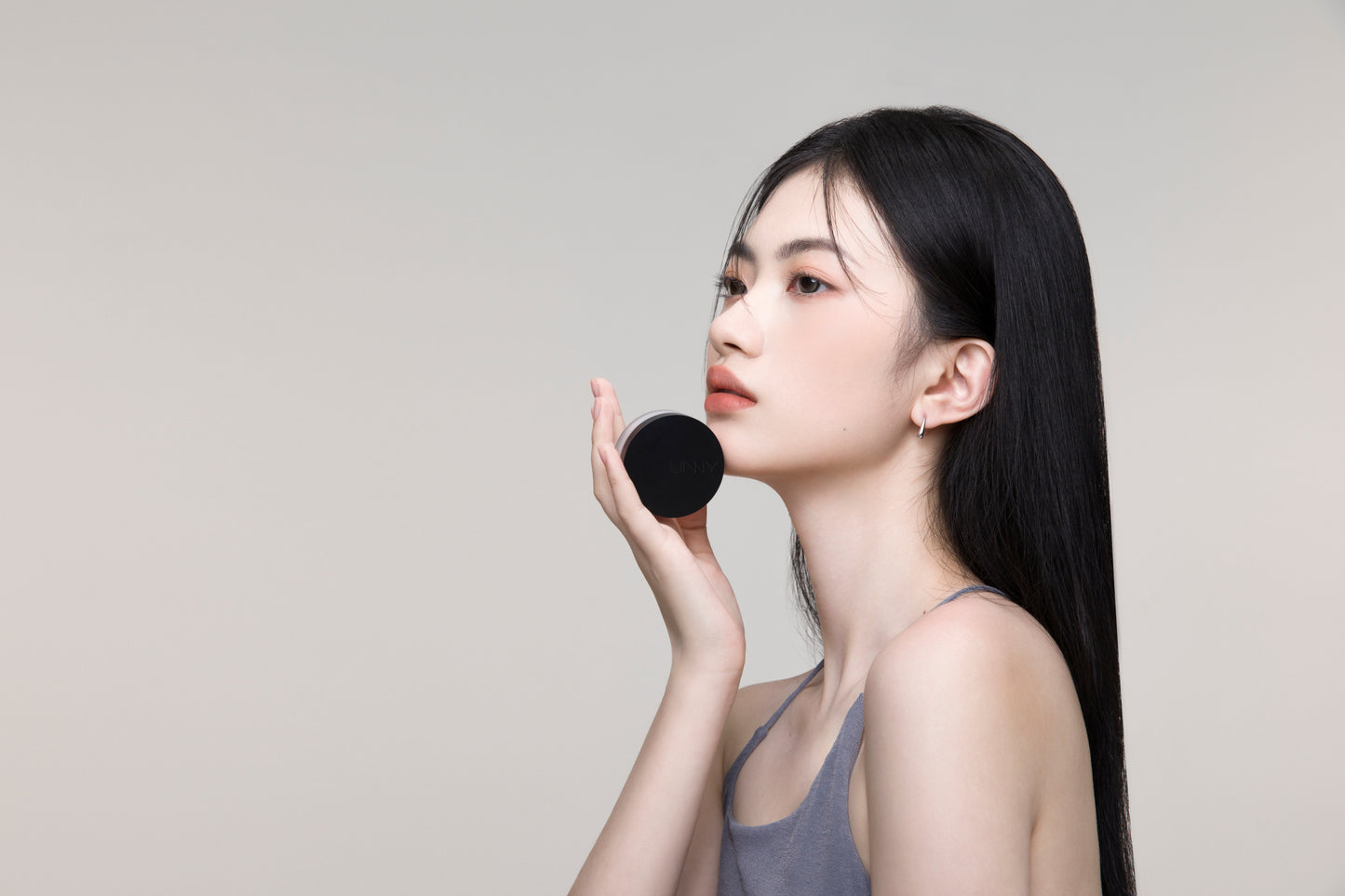 UNNY LONGWEAR MATTE LOOSE POWDER