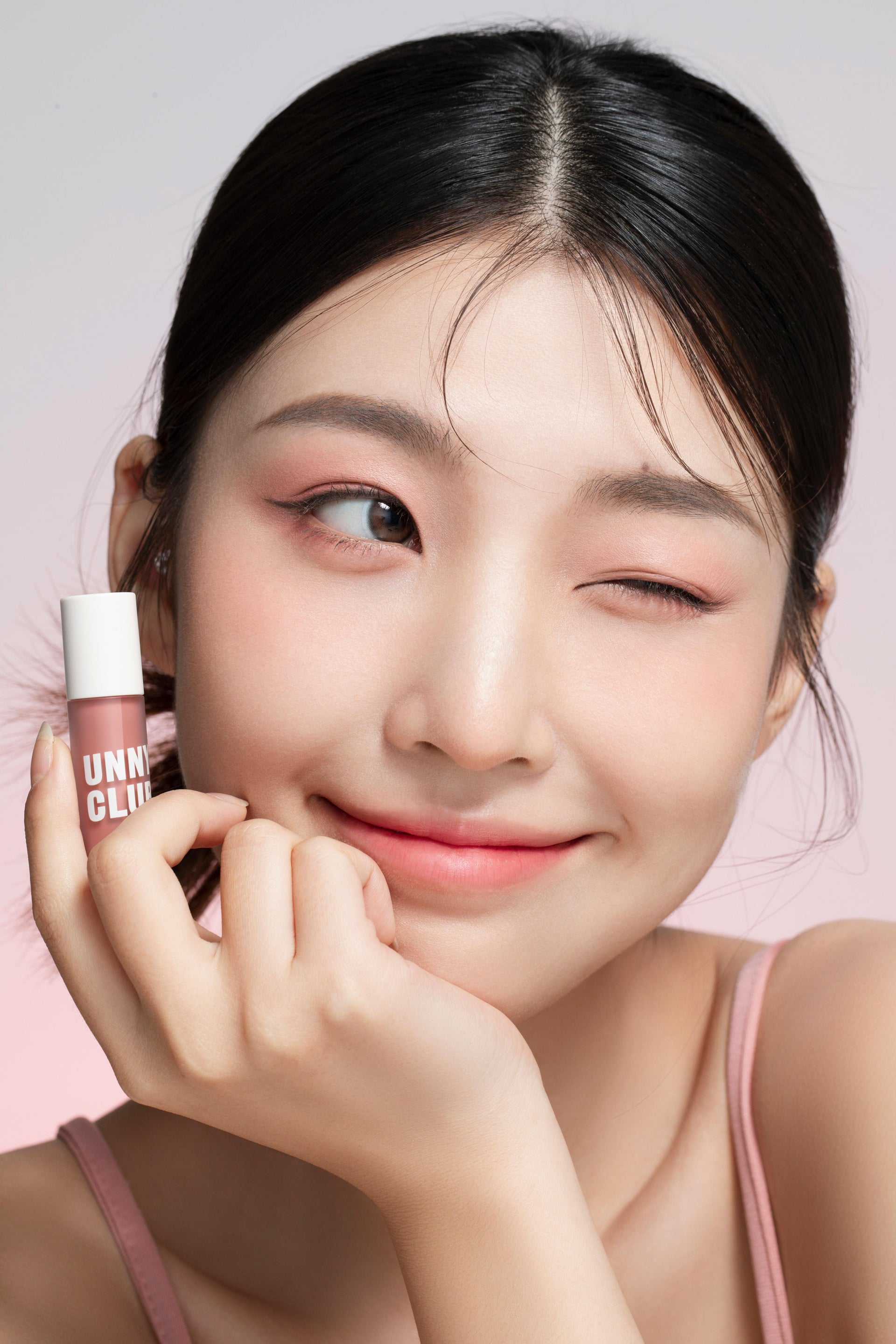 UNNY VELVET MATTE LIQUID EYESHADOW